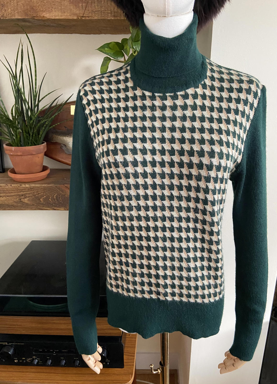 Vintage 1970s Green Houndstooth Turtleneck Jumper
