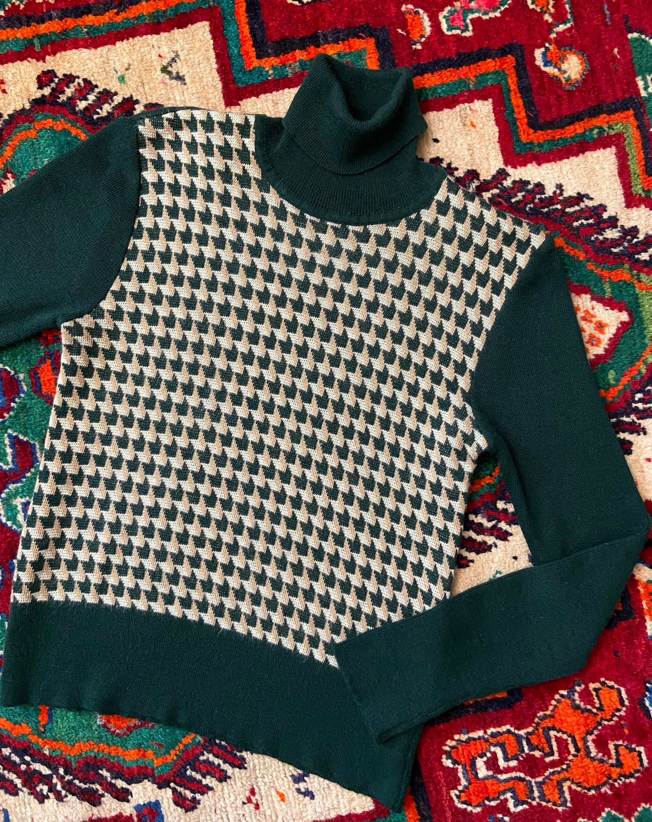 Vintage 1970s Green Houndstooth Turtleneck Jumper