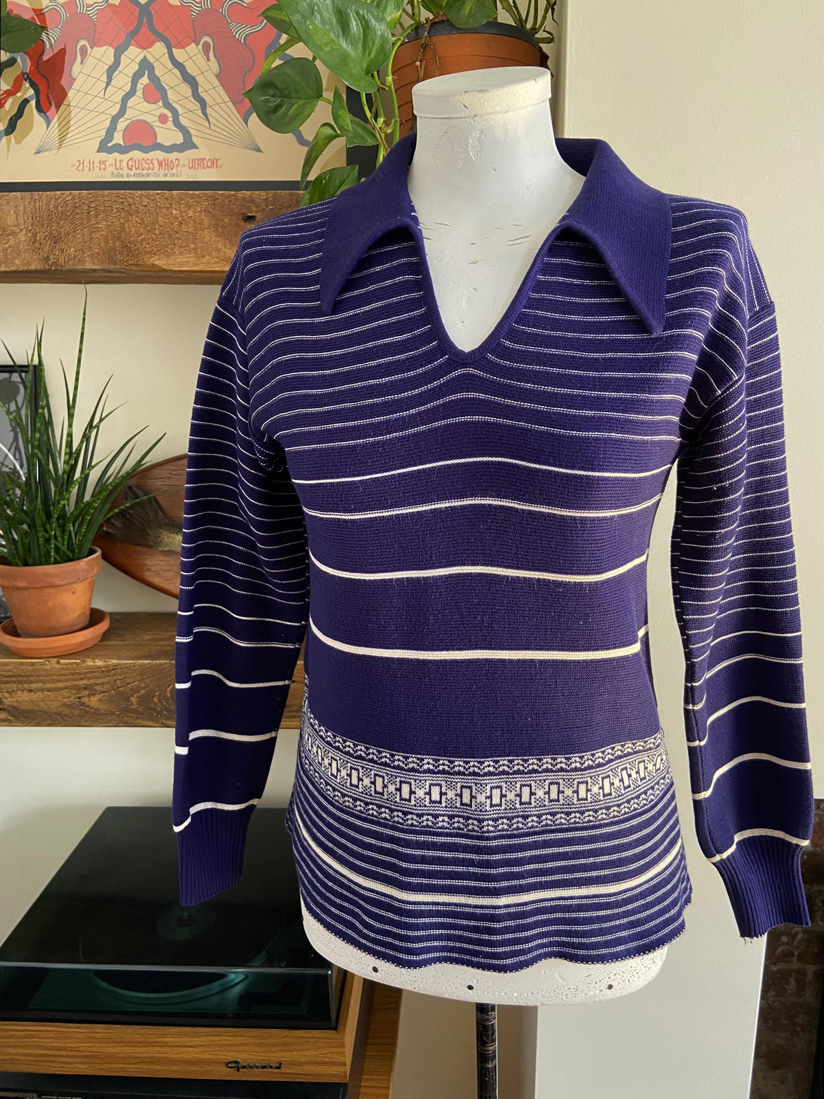 Vintage 1970s Navy White Dagger Collar Jumper
