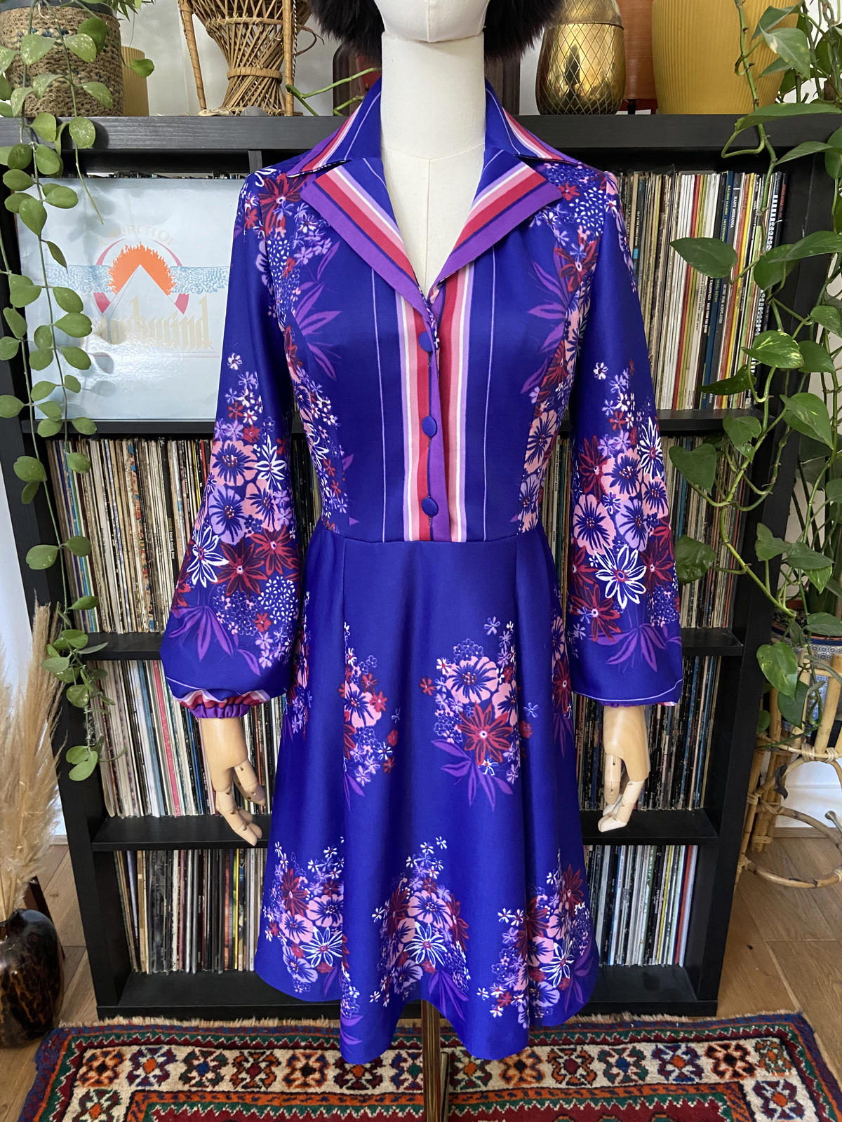 Vintage 1970s Purple Dagger Collar Dress