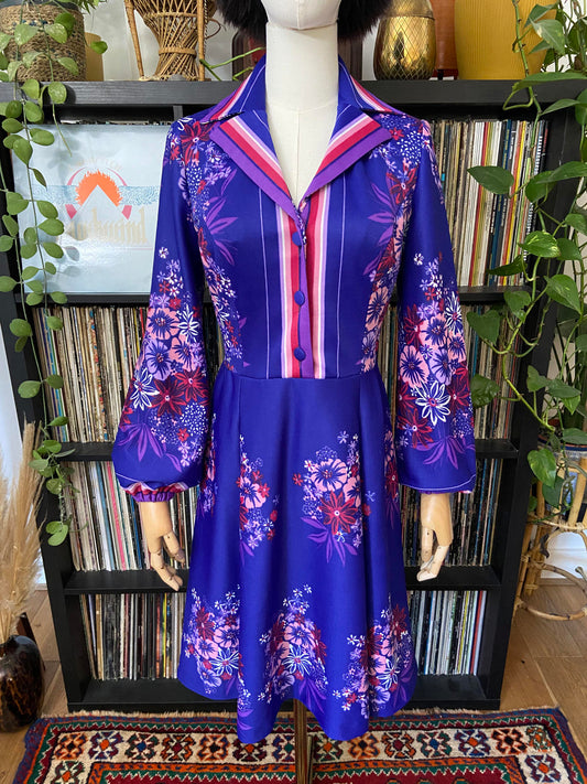 Vintage 1970s Purple Dagger Collar Dress