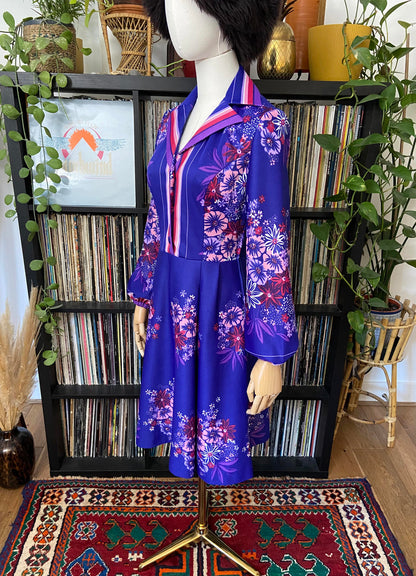 Vintage 1970s Purple Dagger Collar Dress