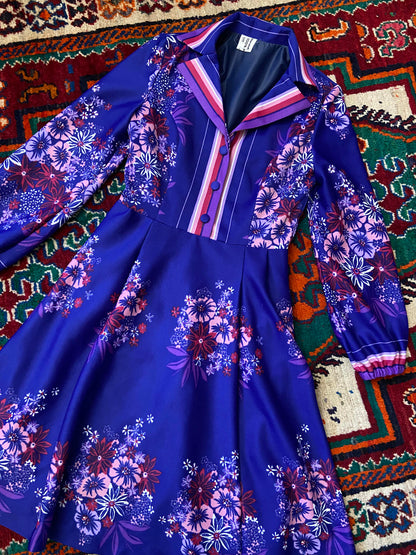 Vintage 1970s Purple Dagger Collar Dress