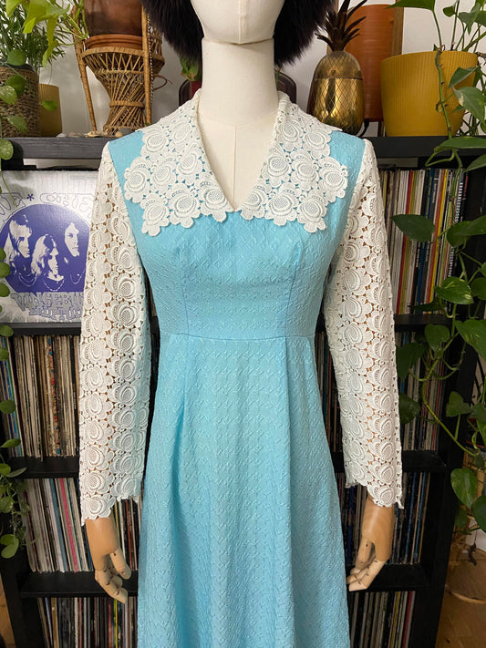 Vintage 1970s Lace Detail Prairie Dress