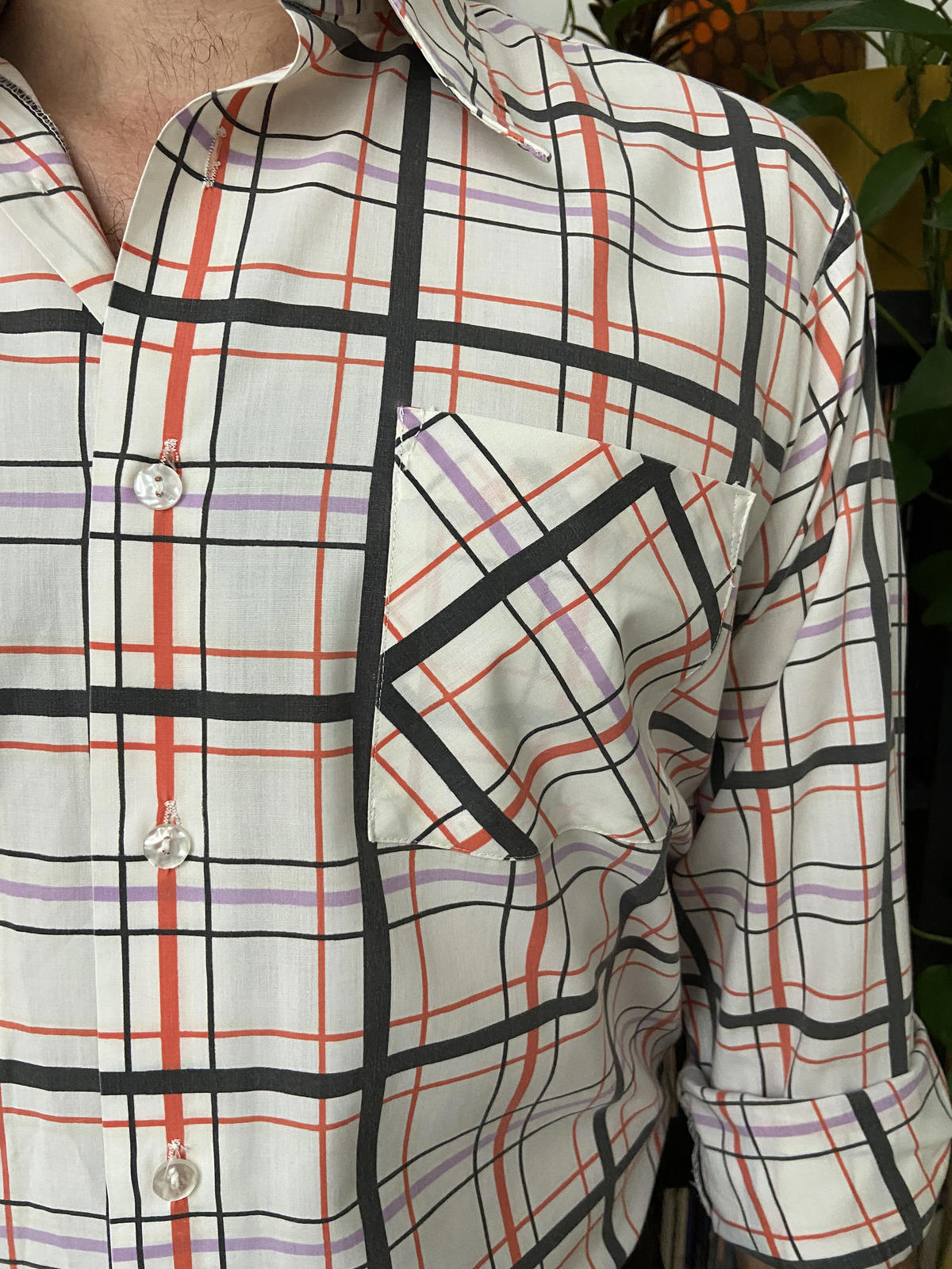 Vintage 1970s White & Red Dagger Collar Shirt