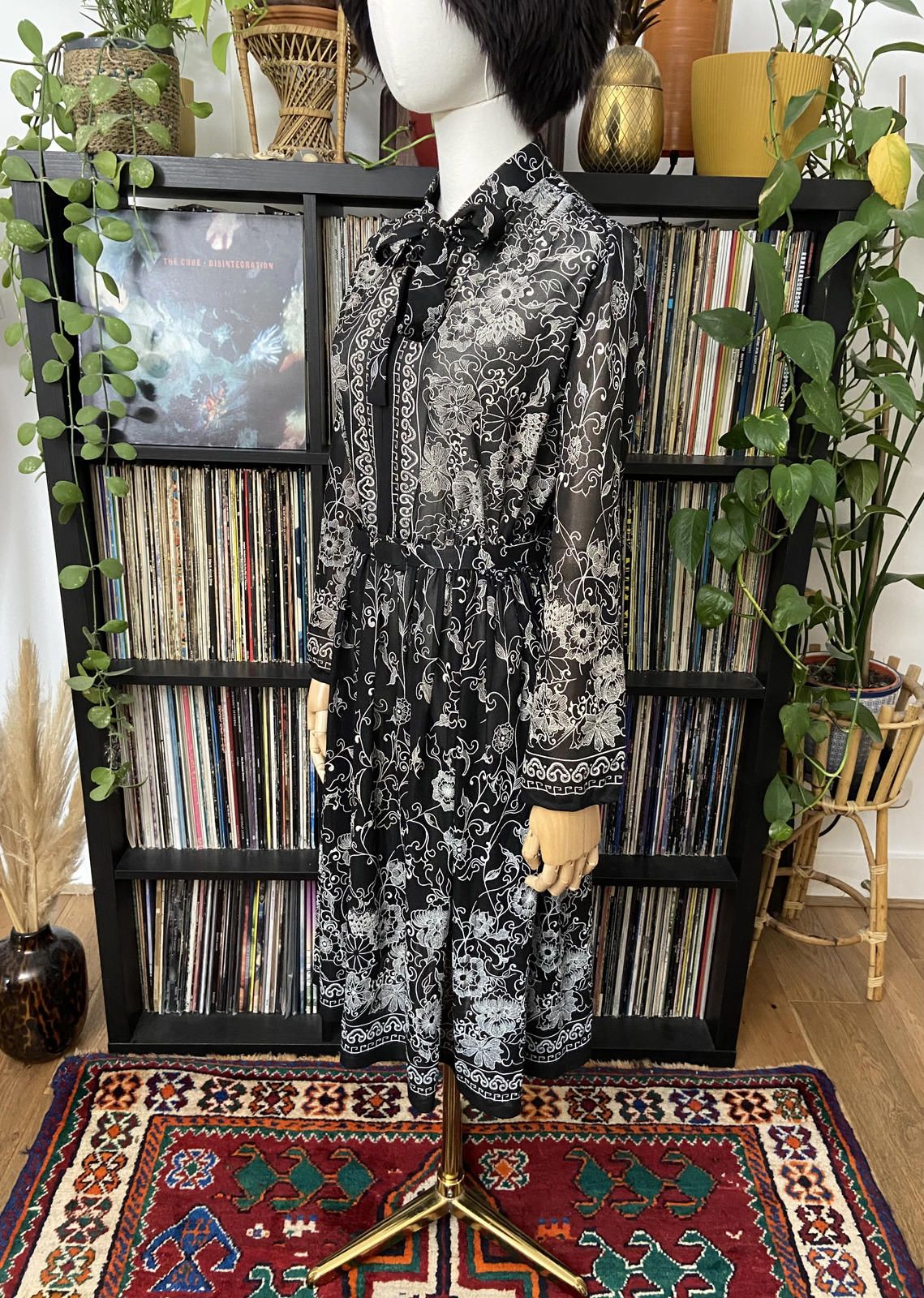 Vintage 1970s Black White Pussybow Dress