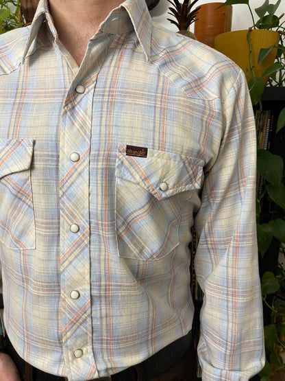 Vintage 1970s Pale Blue Rainbow Label Wrangler Western Shirt