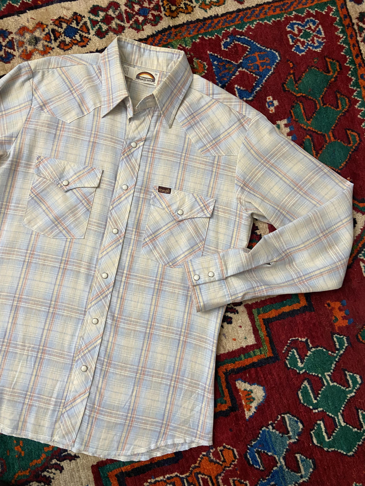Vintage 1970s Pale Blue Rainbow Label Wrangler Western Shirt