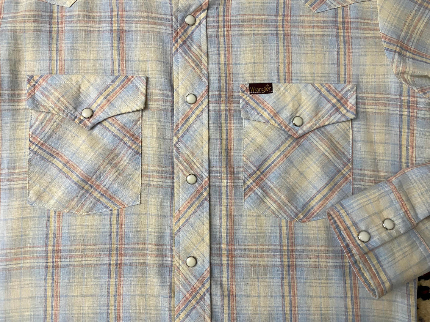Vintage 1970s Pale Blue Rainbow Label Wrangler Western Shirt