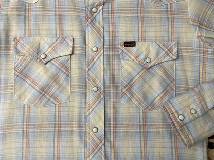 Vintage 1970s Pale Blue Rainbow Label Wrangler Western Shirt