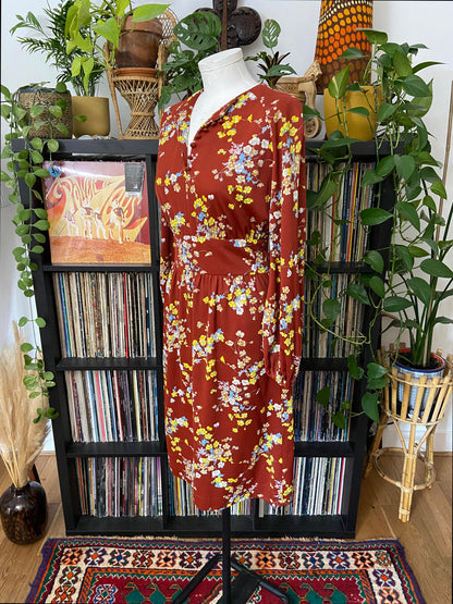 Vintage 1970s Brown Floral Button Dress