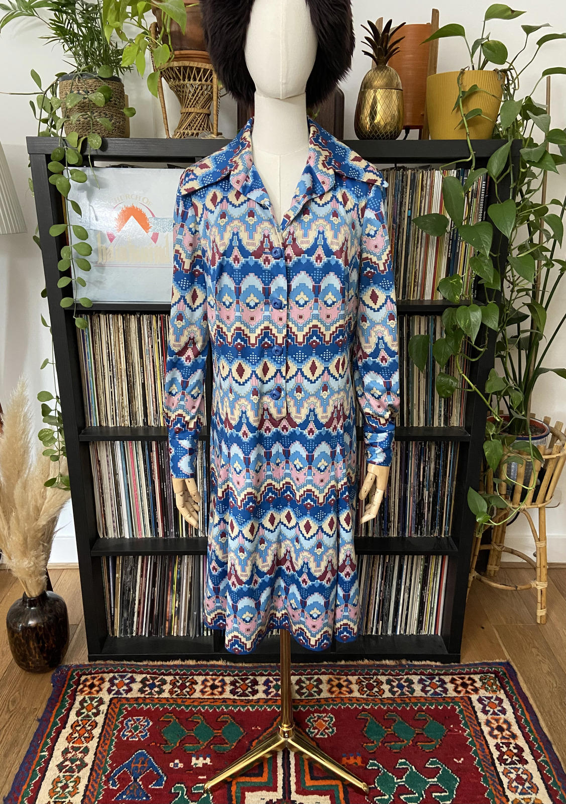 Vintage 1970s Geometric Dagger Collar Dress