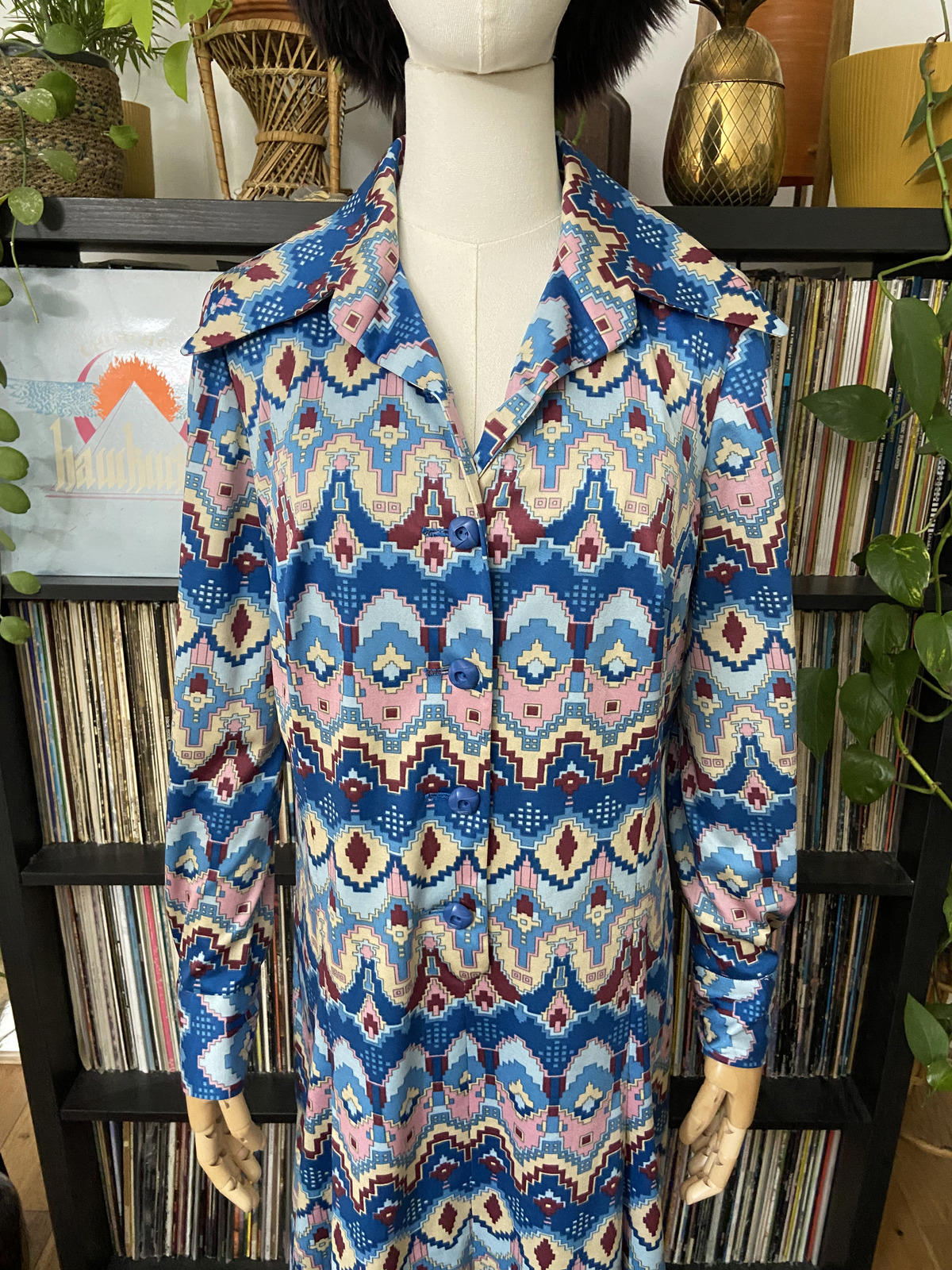 Vintage 1970s Geometric Dagger Collar Dress