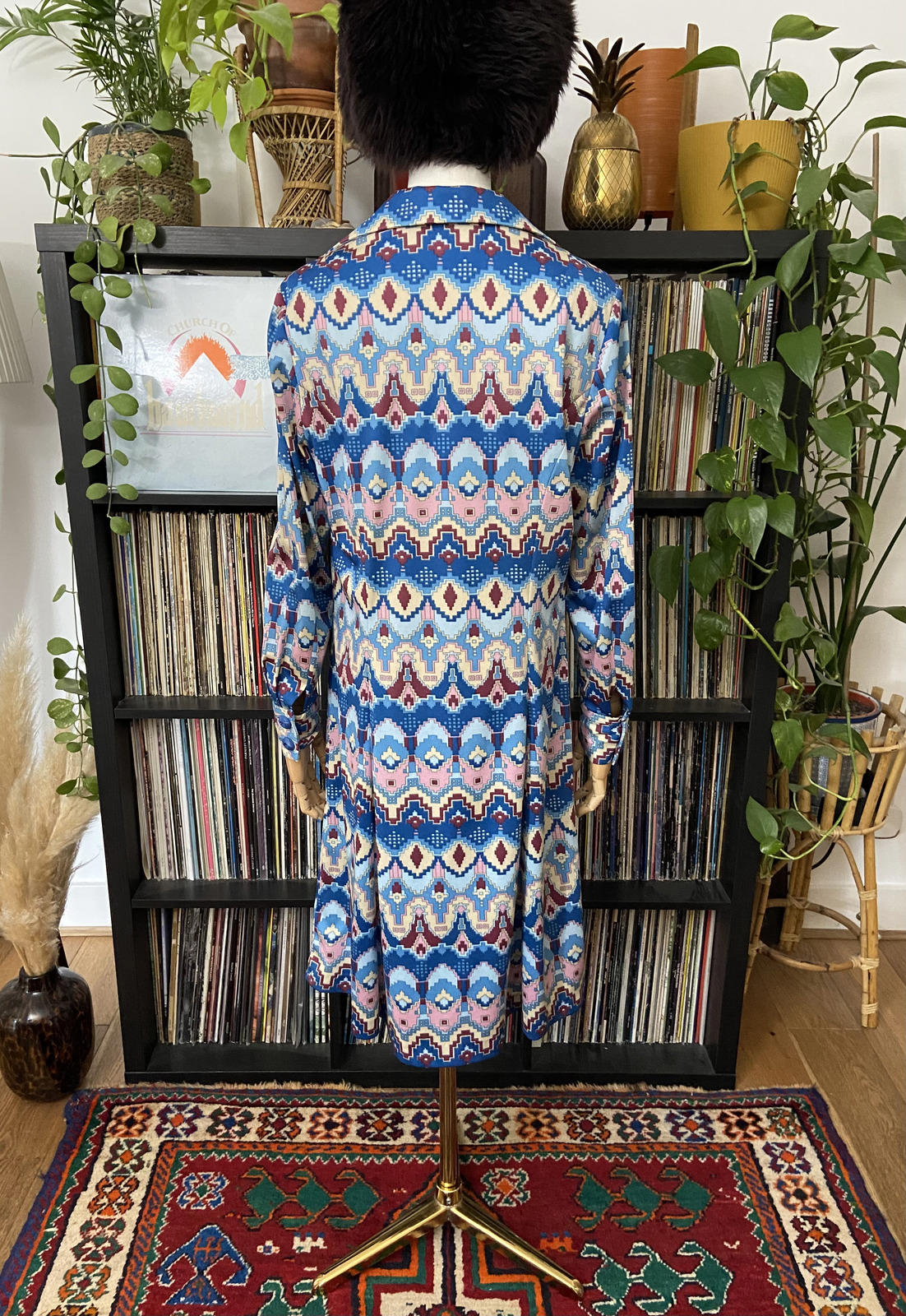 Vintage 1970s Geometric Dagger Collar Dress
