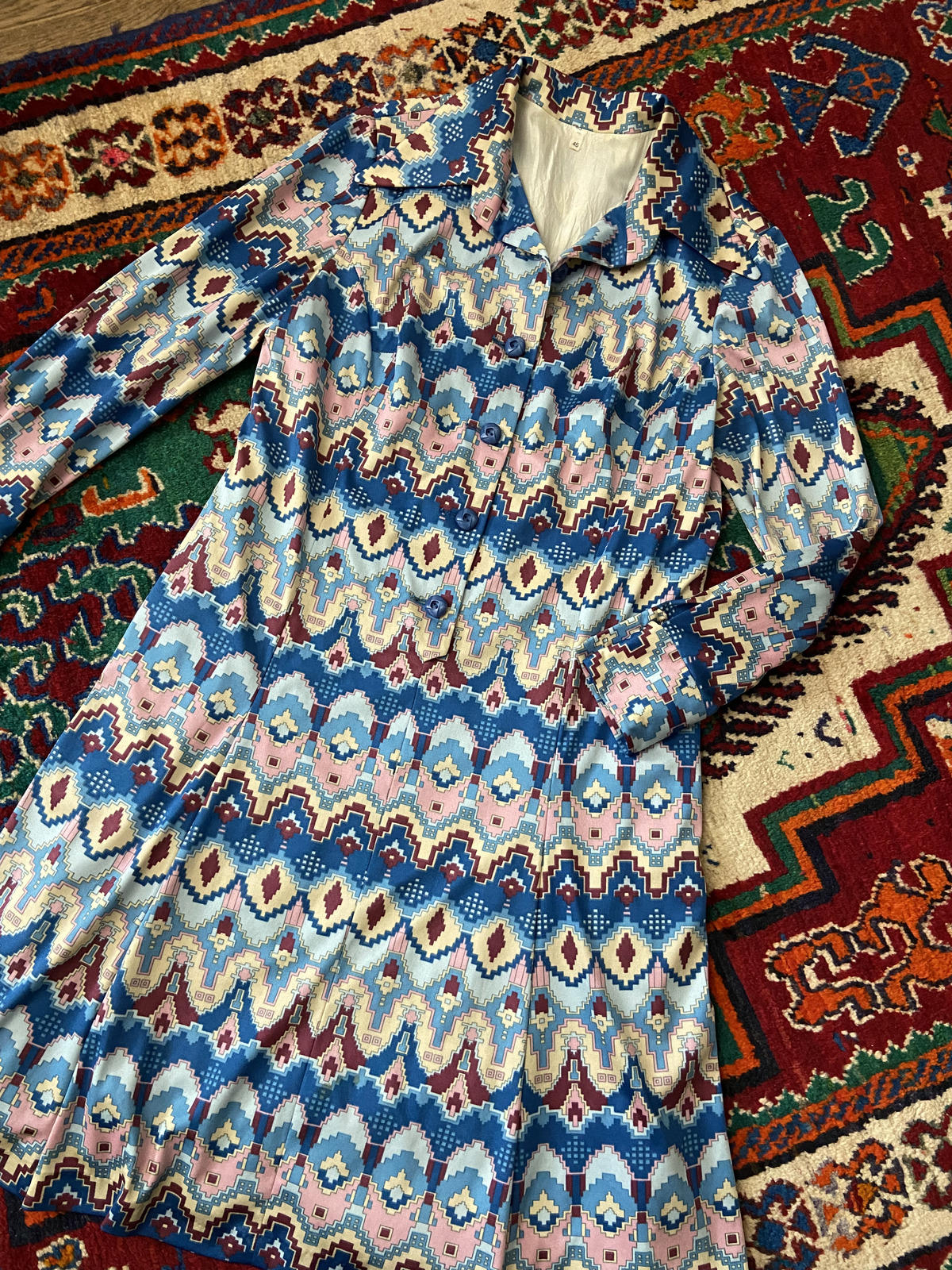 Vintage 1970s Geometric Dagger Collar Dress