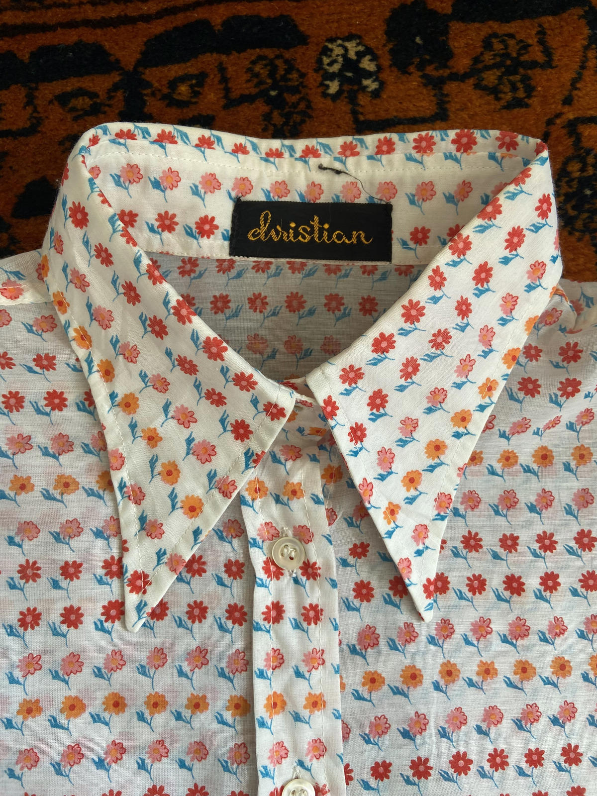 Vintage 1970s White Floral Dagger Collar Shirt