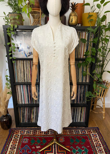 Vintage White Embroidered Qipao Dress