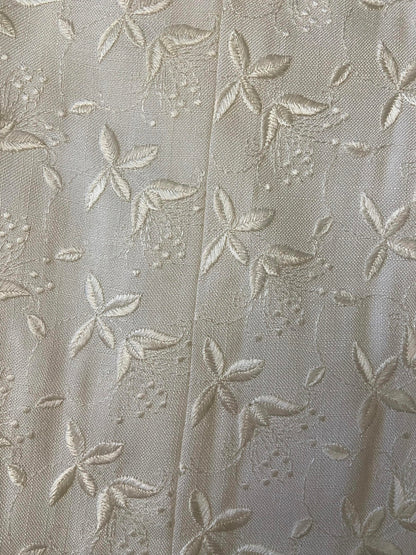 Vintage White Embroidered Qipao Dress