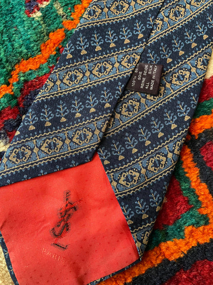 Vintage 1970s Yves Saint Laurent Silk Kipper Tie