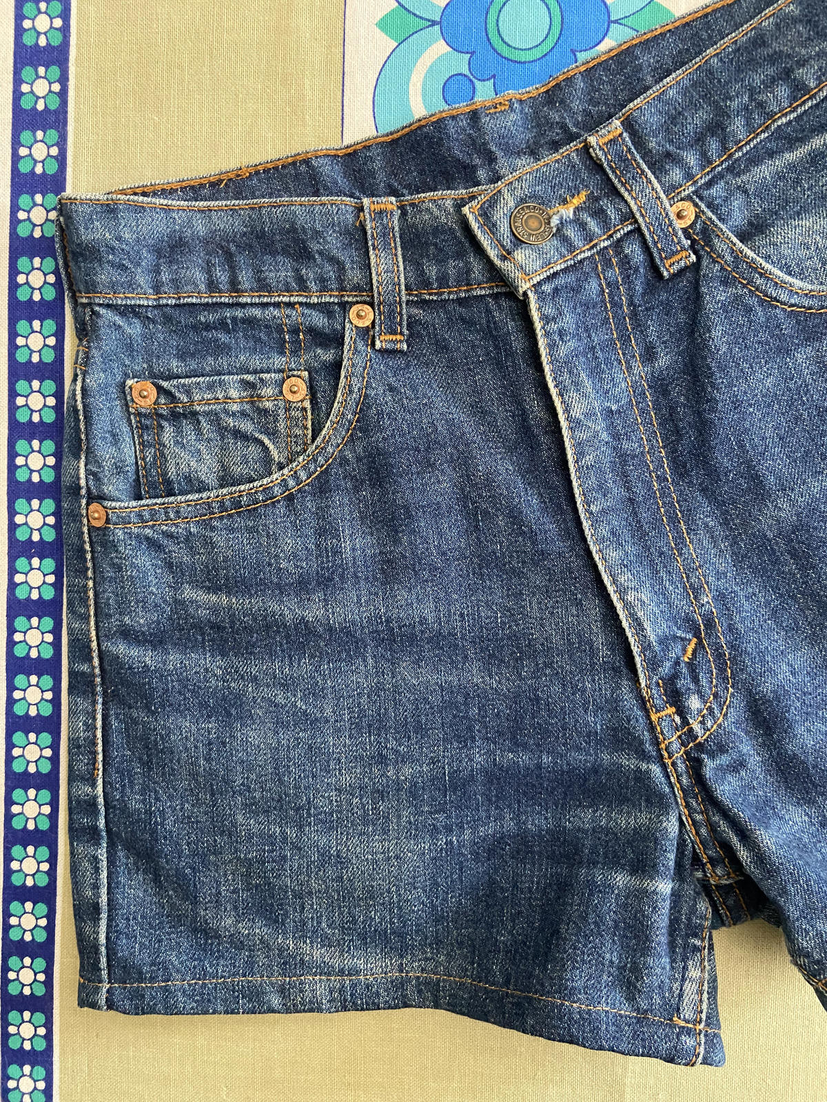 Vintage Levis Blue Denim Hemmed Shorts W29