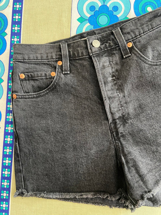 Vintage Levis Black Denim Big E Shorts W26