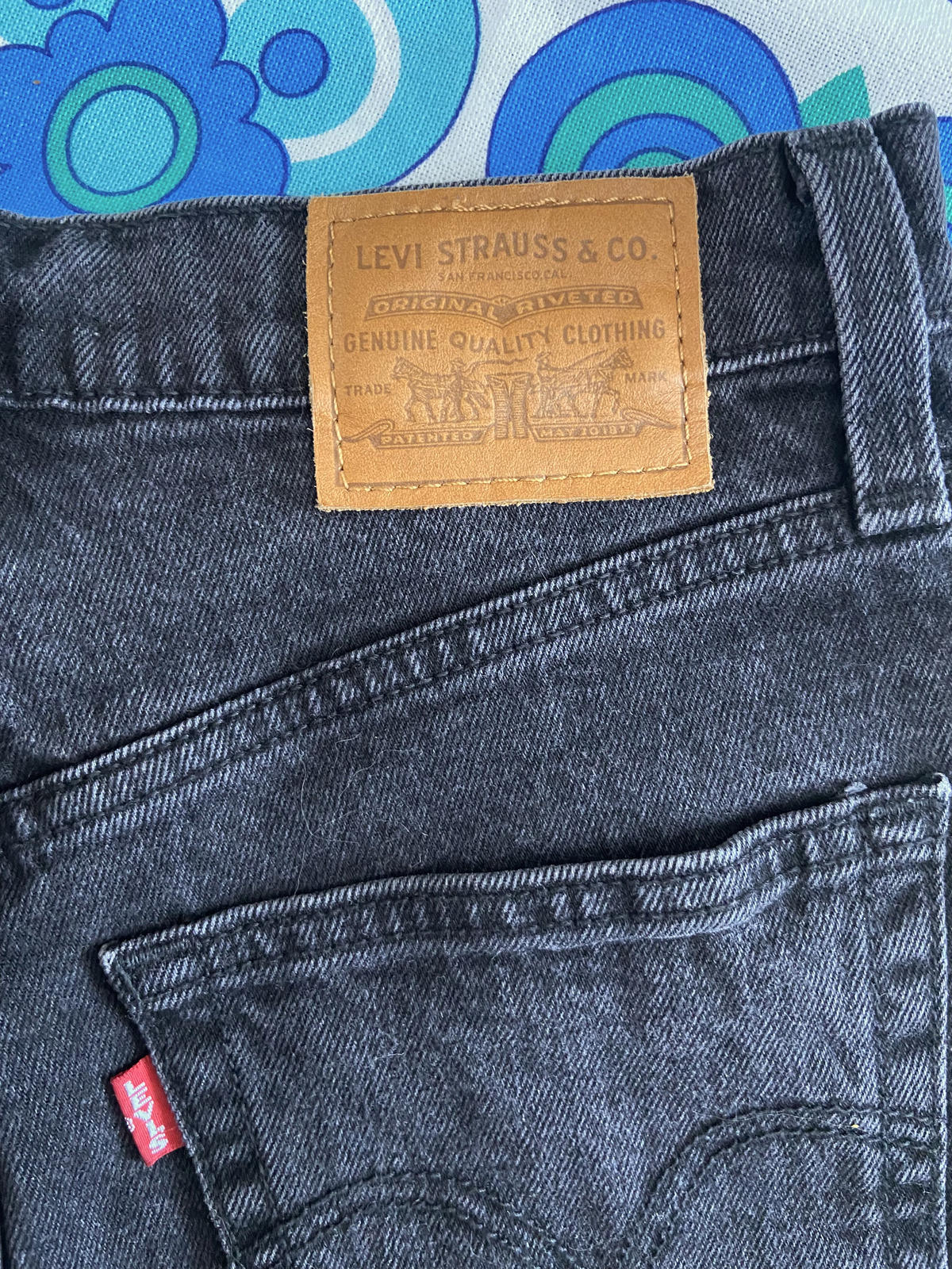 Vintage Levis Black Denim Big E Shorts W26