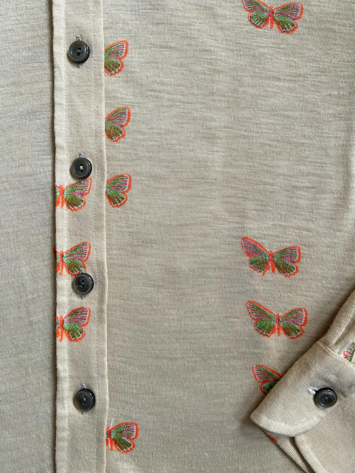 Vintage 1970s Beige Butterfly Dagger Collar Shirt