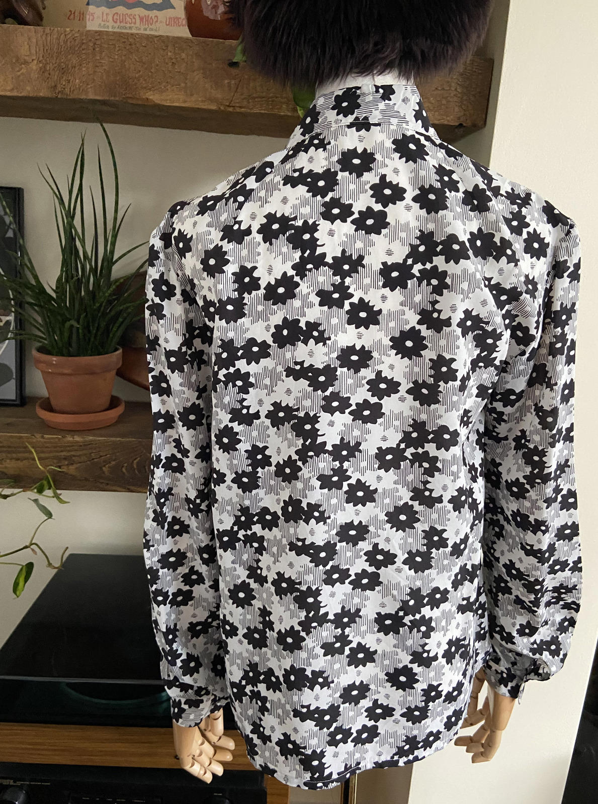 Vintage 1970s Black White Floral Shirt
