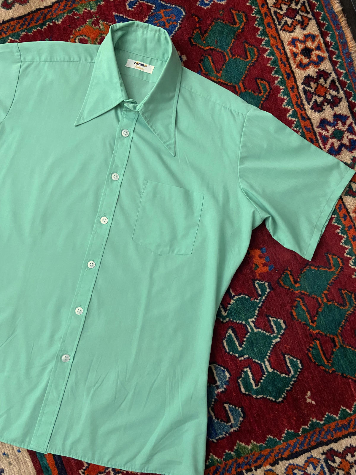 Vintage 1970s Green Dagger Collar Shirt