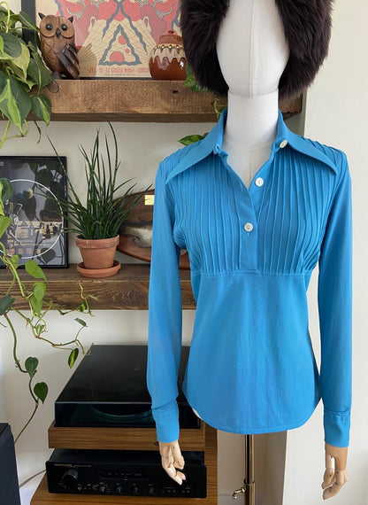 Vintage 1970s Blue Dagger Collar Top