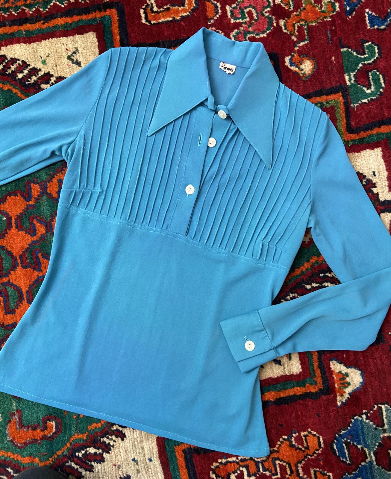 Vintage 1970s Blue Dagger Collar Top