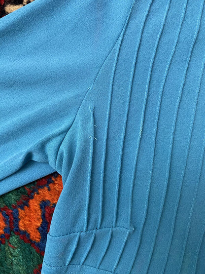 Vintage 1970s Blue Dagger Collar Top