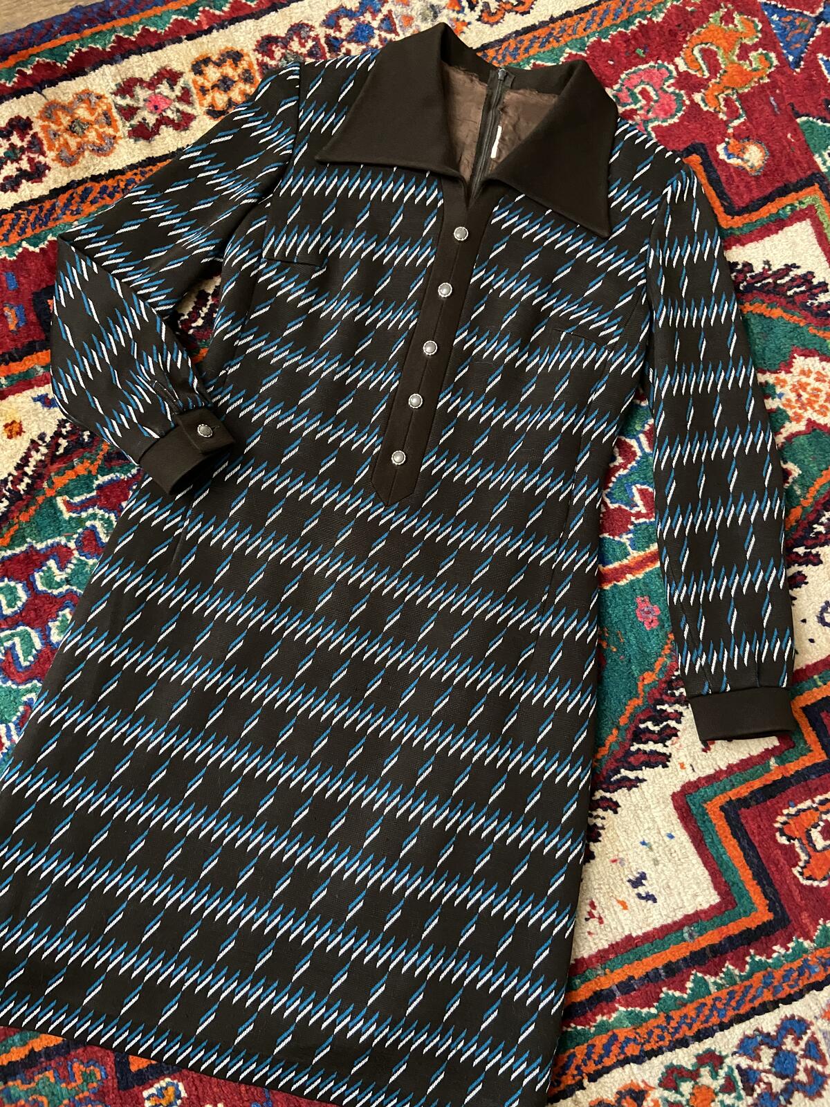 Vintage 1970s Brown Geometric Knit Dress