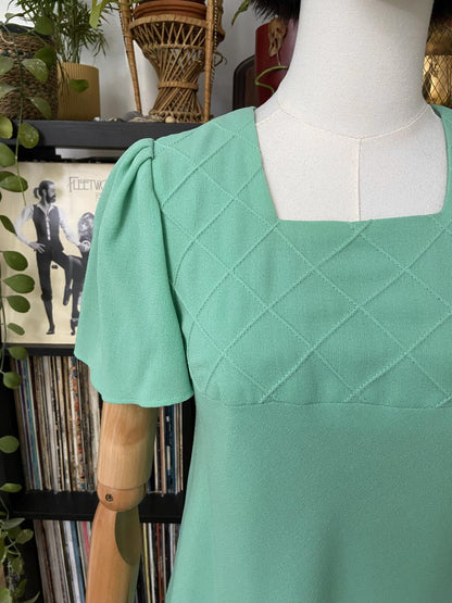 Vintage 1970s Mint Green Flutter Sleeve Mini Dress