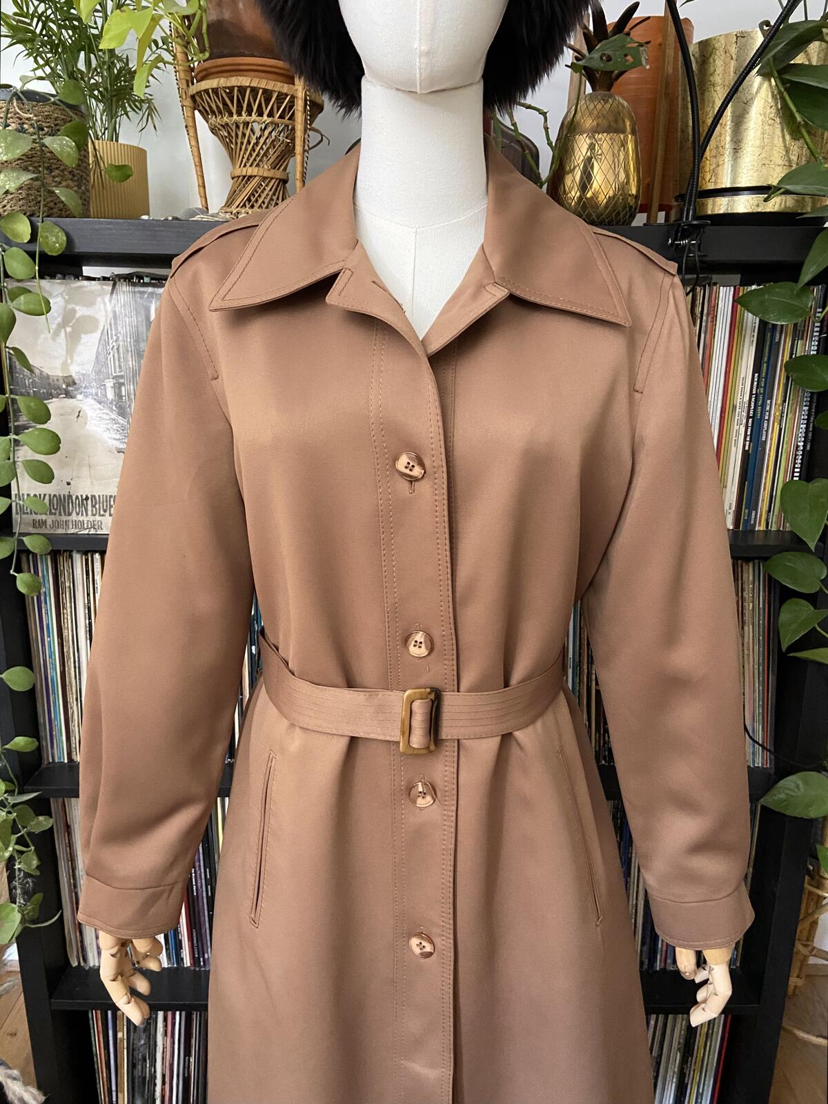 Vintage 1970s Beige London Fog Raincoat