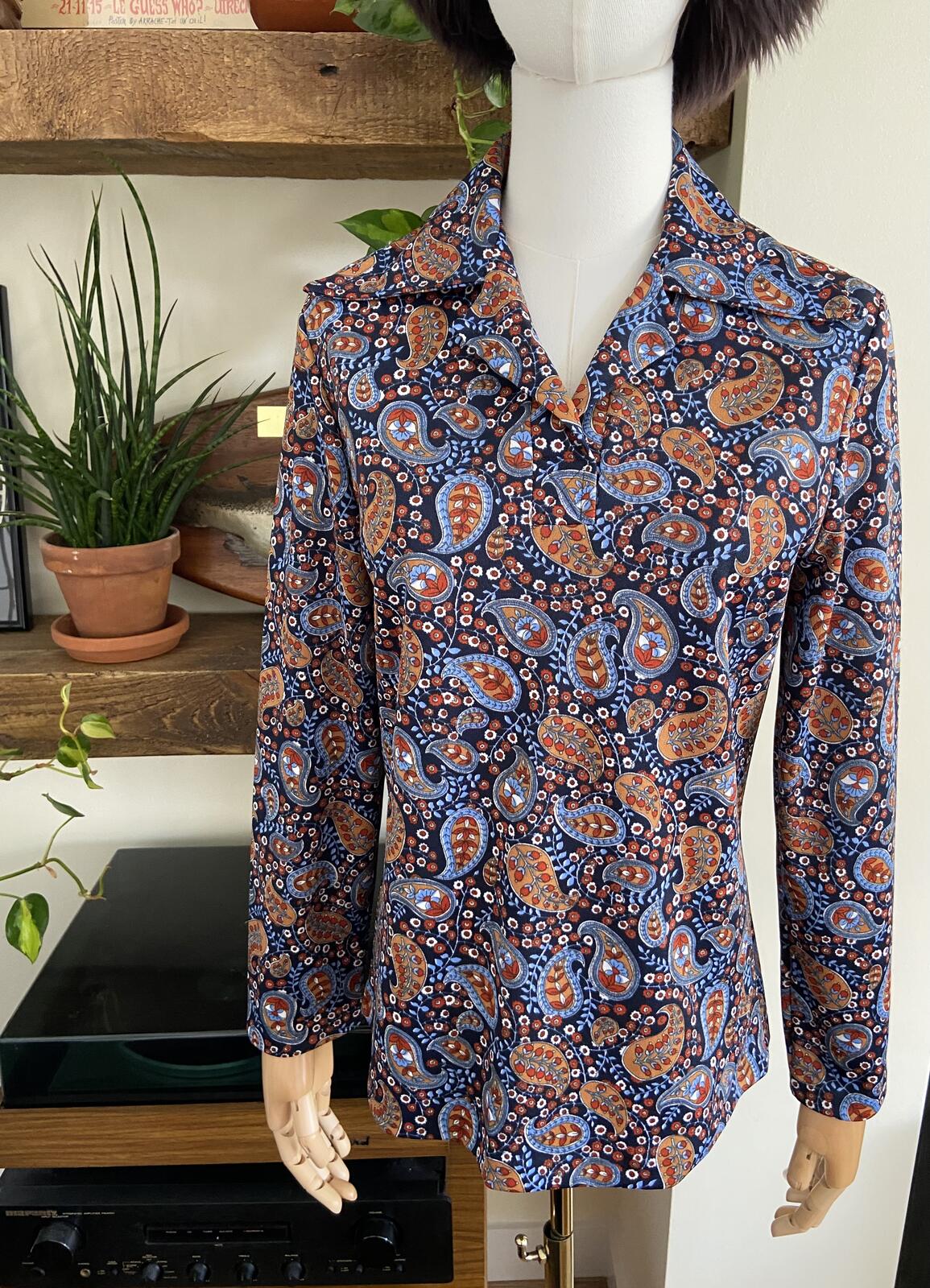 Vintage 1970s Navy Paisley Dagger Collar Top