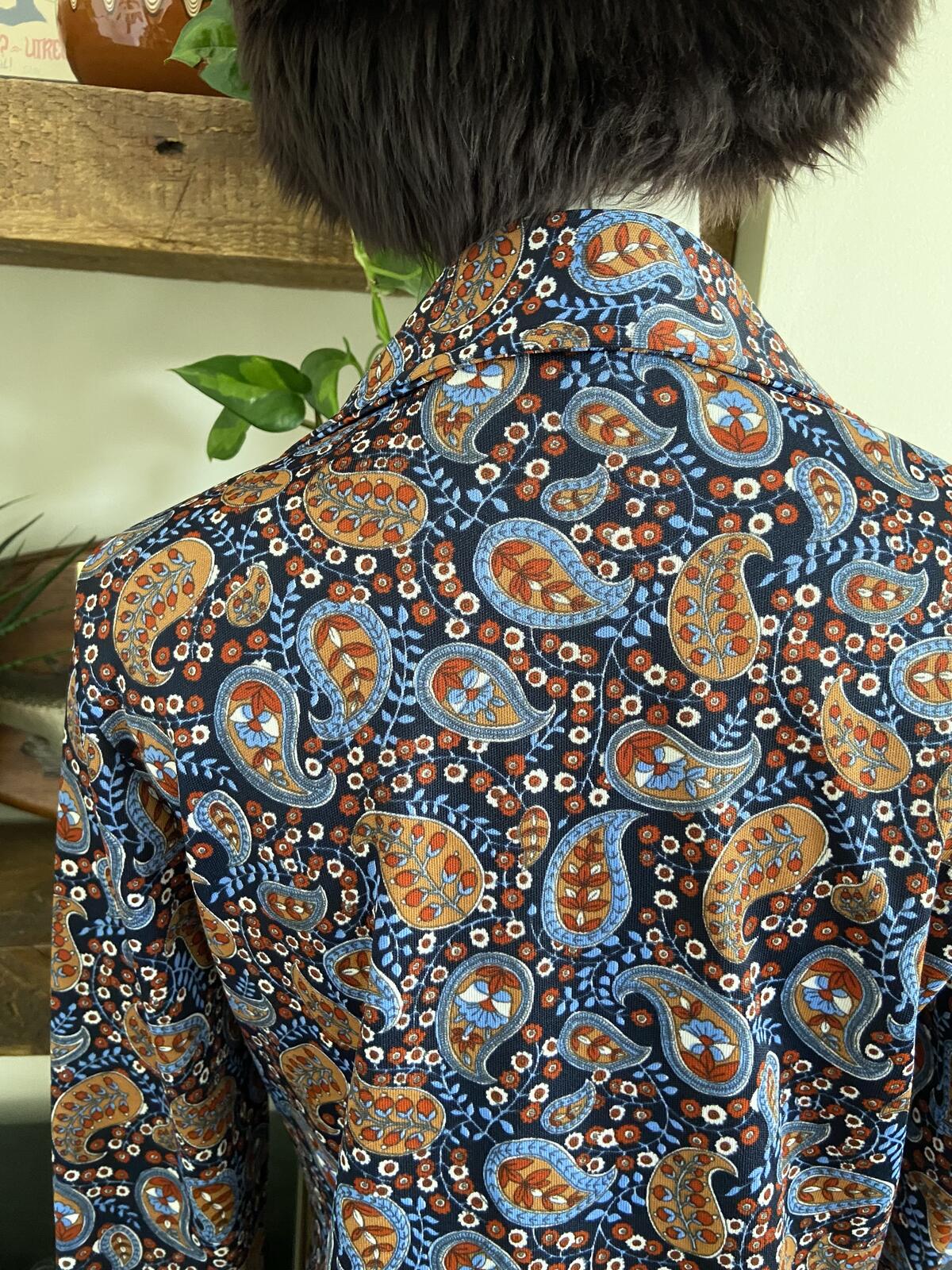 Vintage 1970s Navy Paisley Dagger Collar Top