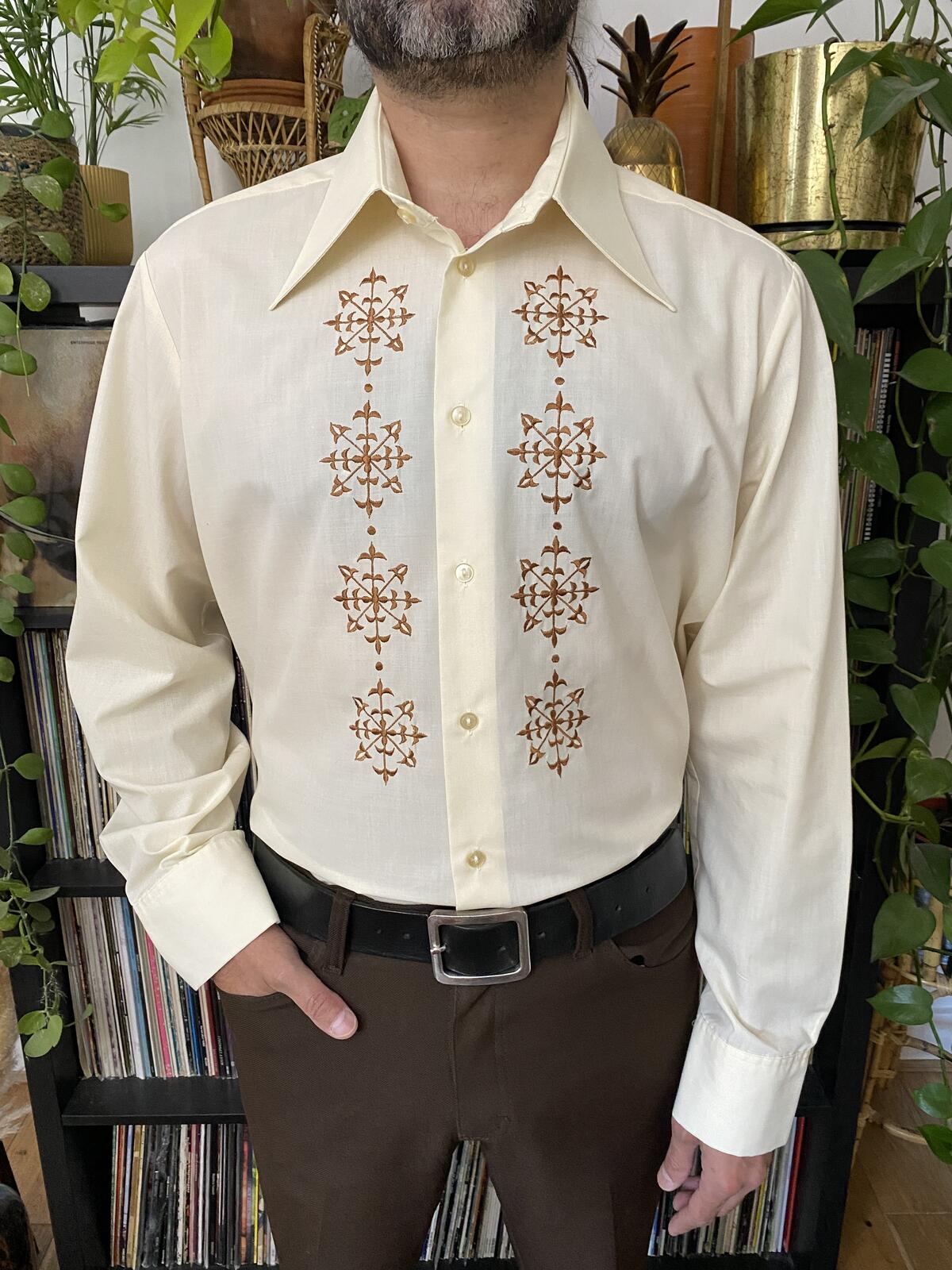 Vintage XL 1970s Beige Embroidered Shirt