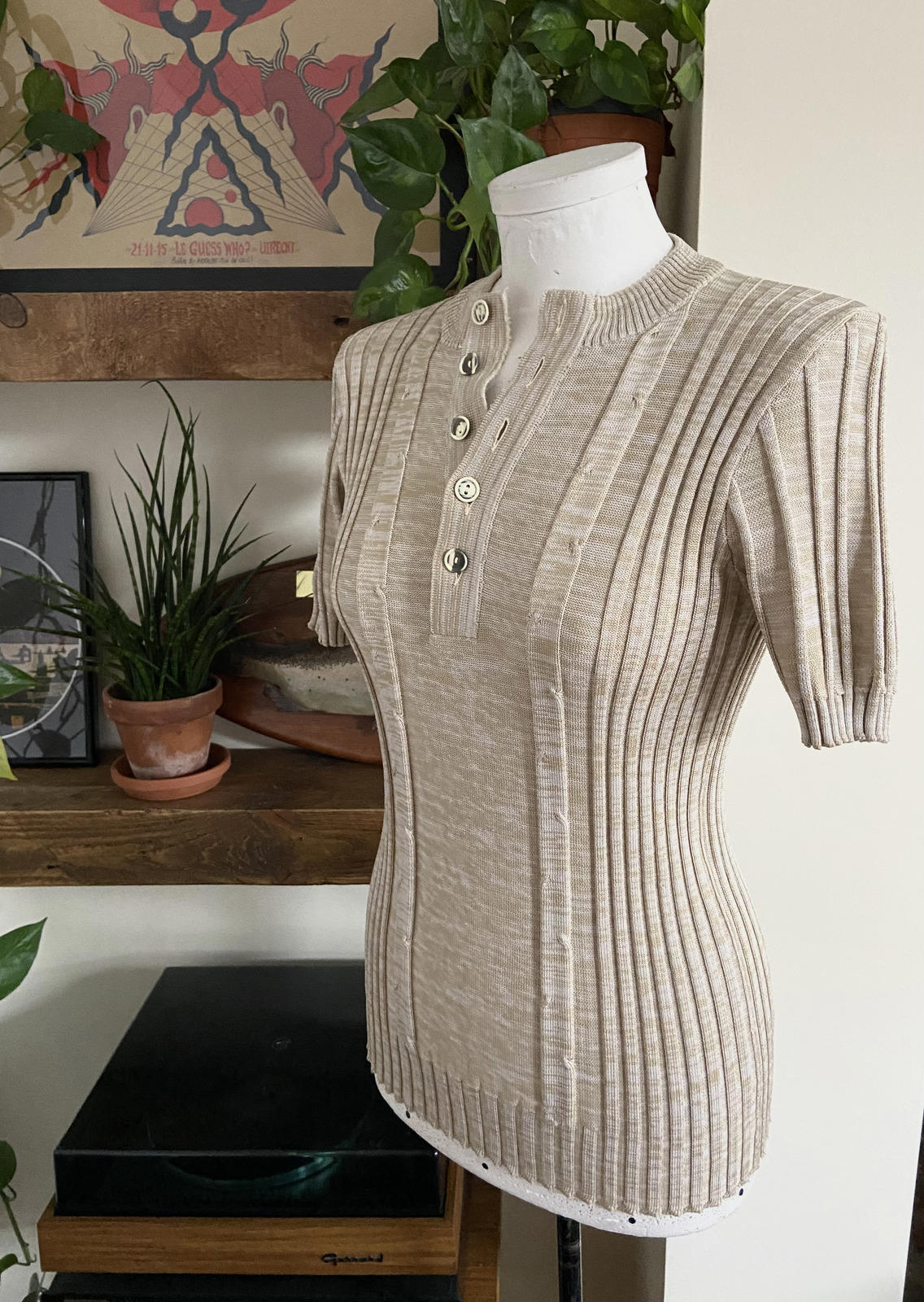 Vintage 1960s Oatmeal Ribbed Henley Top