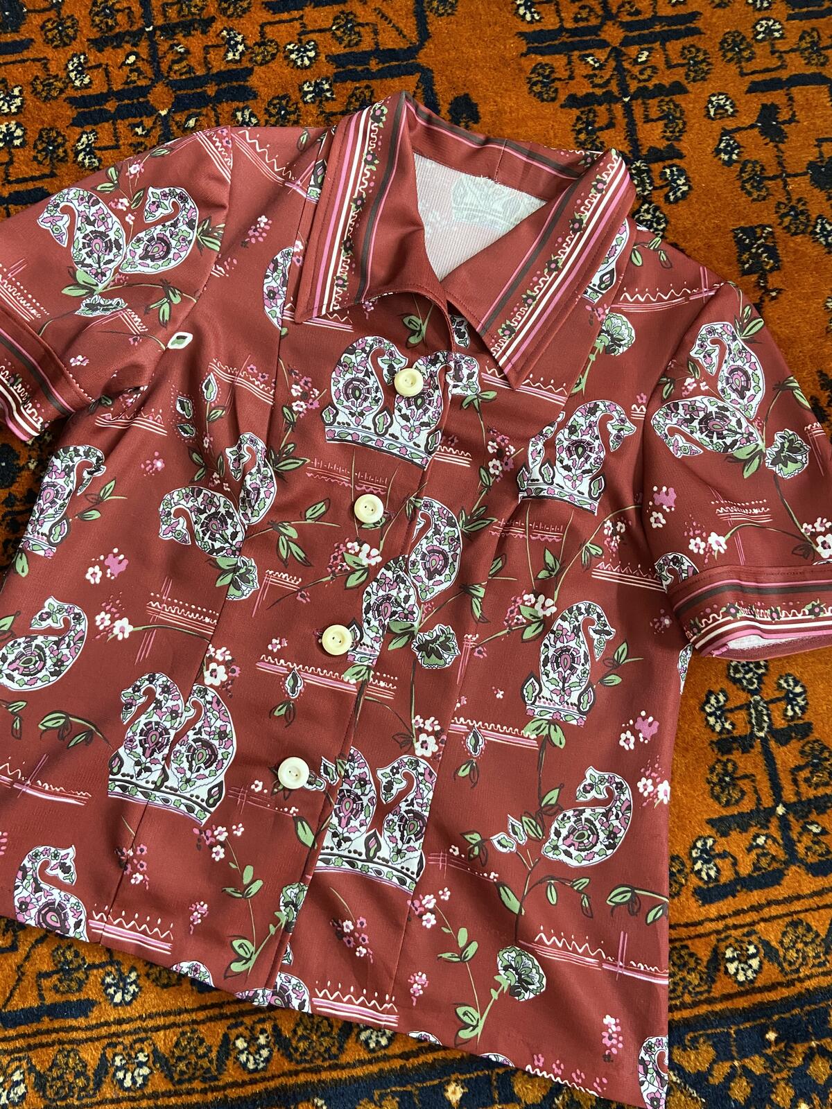 Vintage 1970s Burgundy Paisley Short Sleeved Shirt