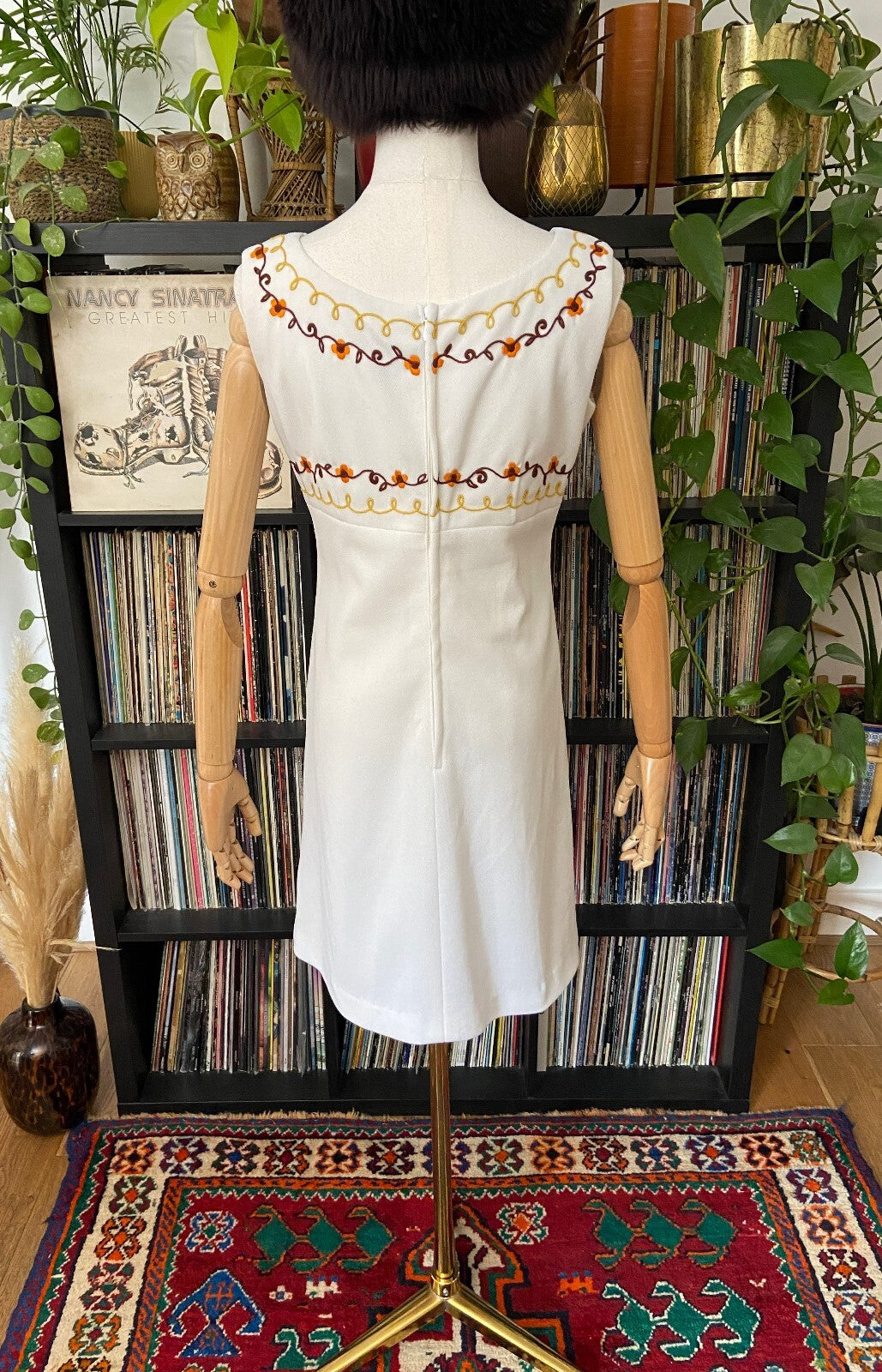 Vintage 1960s White Embroidered Shift Dress