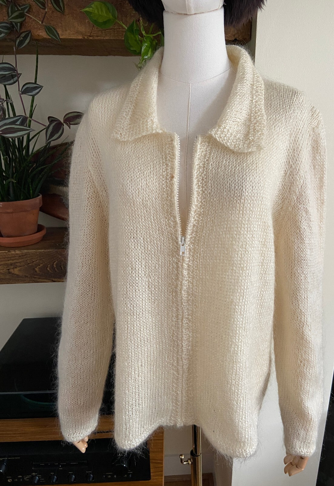 Vintage 1970s Cream Fluffy Zip Up Cardigan