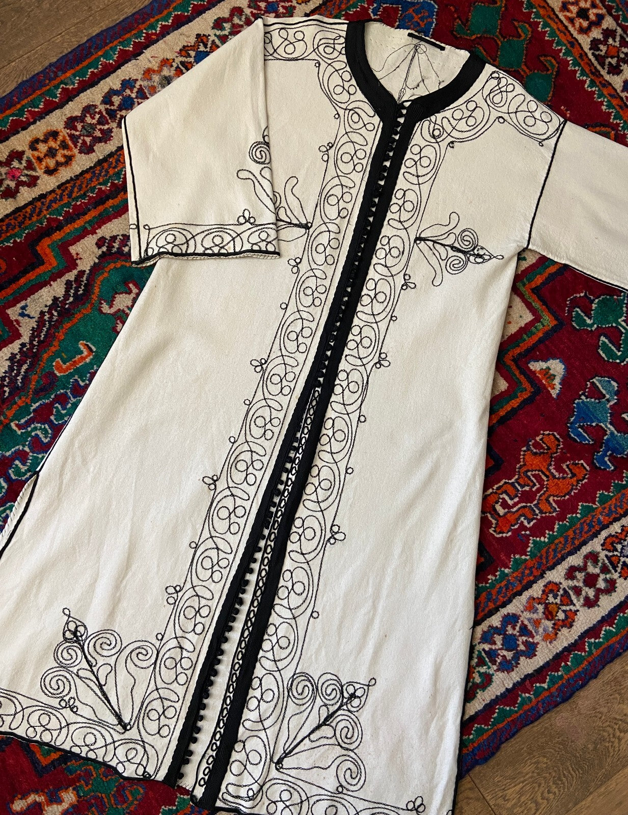 Vintage 1970s Cream & Black Button Down Kaftan