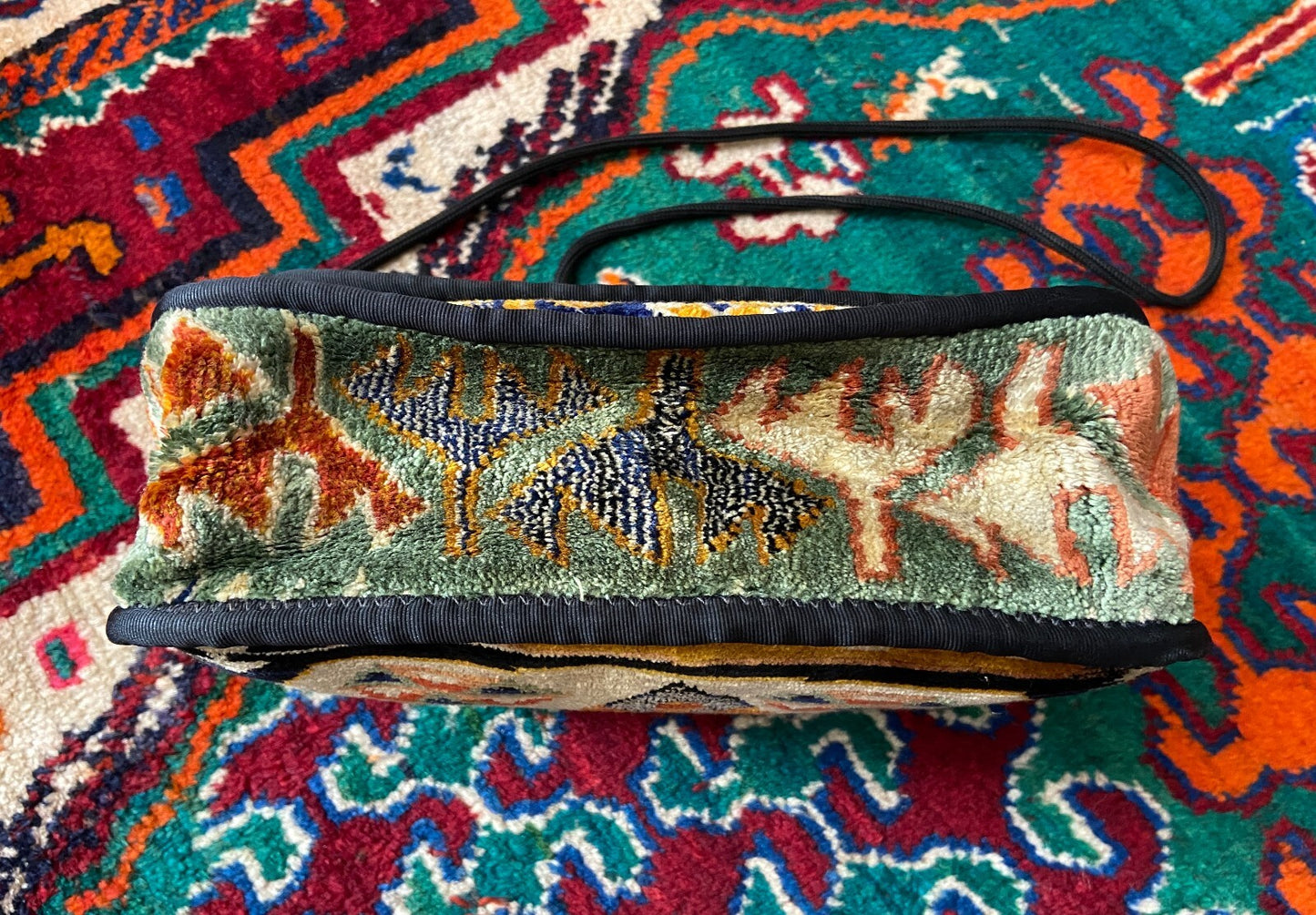 Vintage 1970s Beige Print Crossbody Carpet Bag