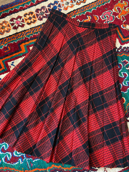 Vintage 1970s Black & Red Check Pleated Skirt