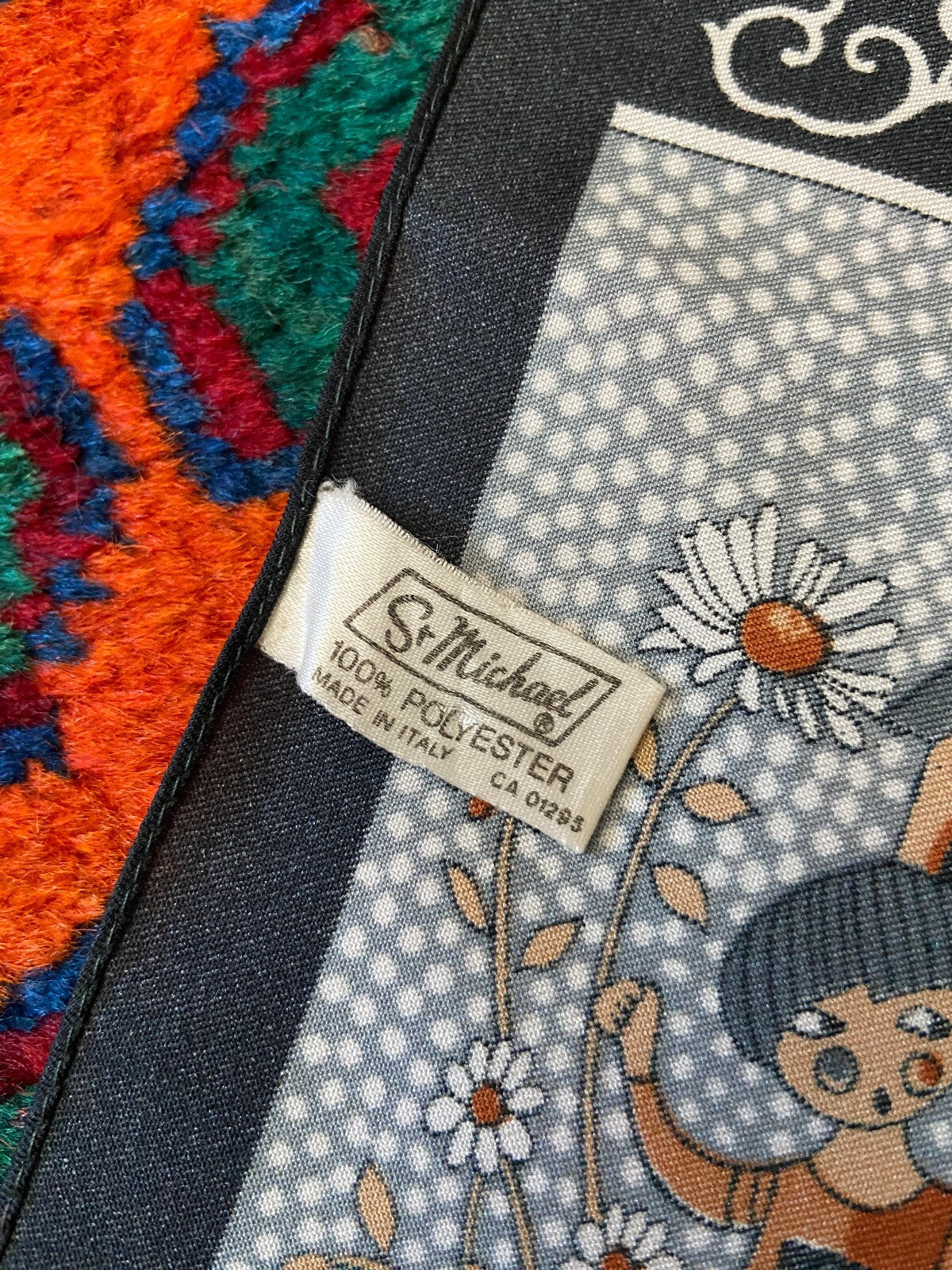 Vintage 1970s Novelty St Michael Scarf
