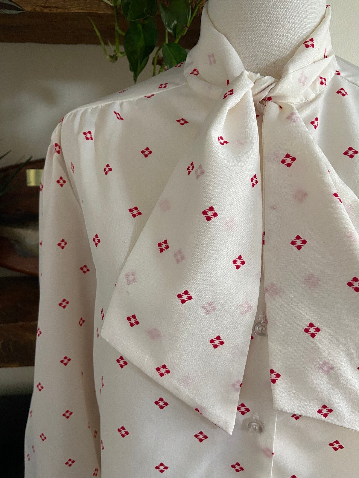 Vintage 1970s Cream & Red Pussybow Blouse