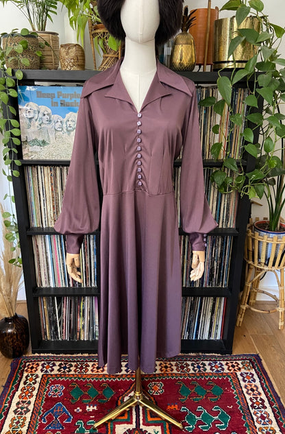 Vintage 1970s Mauve Dagger Collar Dress