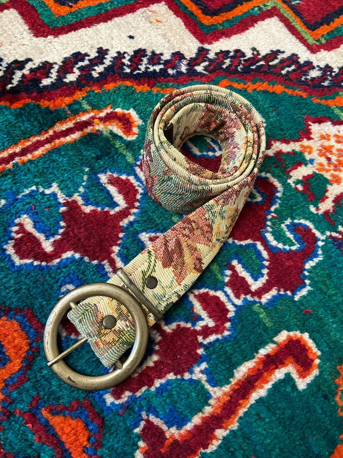 Vintage Beige Floral Tapestry Belt
