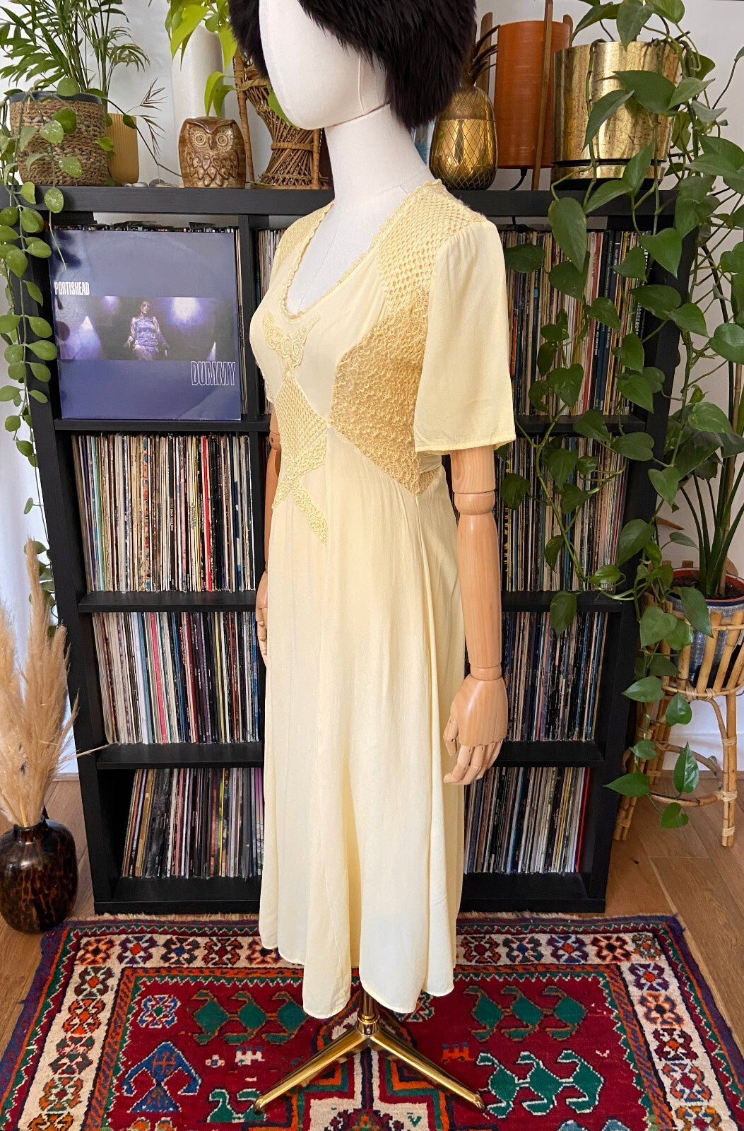 Vintage 1980s Pale Yellow Crochet Detail Dress